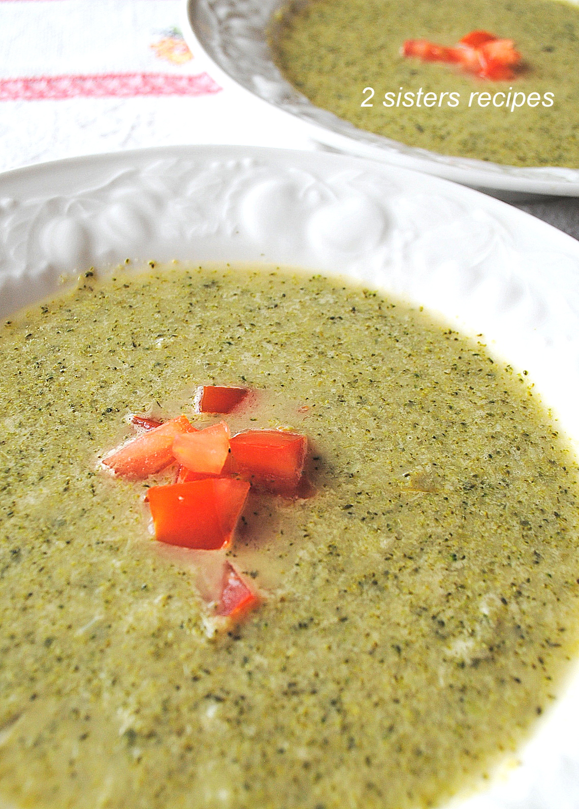 Creamy Broccoli Soup -Without the cream! by 2sistersrecipes.com