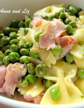 Pasta with Smoked Ham and Baby Peas by 2sistersrecipes.com