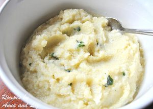 Creamy Mashed Cauliflower (Vegan)