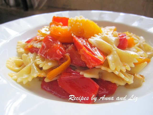 Bow Tie Pasta with Peppers by 2sistersrecipes.com