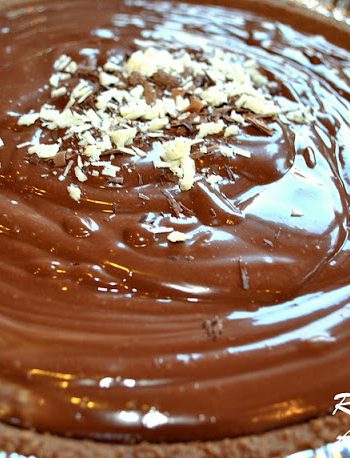 No Bake Dairy-Free Chocolate Cream Pie by 2sistersrecipes.com