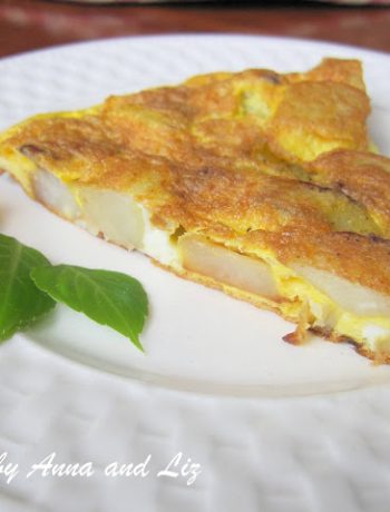 Mom's Easy Potato Omelet by 2sistersrecipes.com