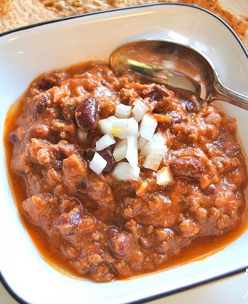 Bowl of Beef and Red Bean Chili by 2sistersrecipes.com