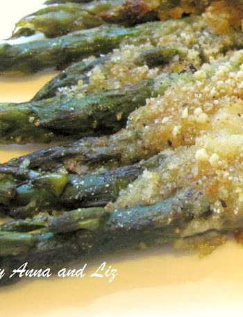 Mom's Roasted Low-Calorie Asparagus by 2sistersrecipes.com