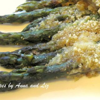 Mom's Roasted Low-Calorie Asparagus by 2sistersrecipes.com