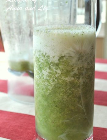 Kale Apple Banana Smoothie by