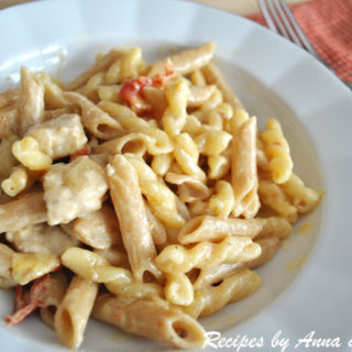 Pasta with Chicken, Sun-Dried Tomatoes in a Creamy Wine Sauce
