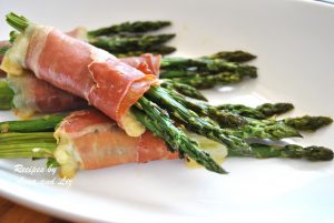Roasted Asparagus with Prosciutto and Cheese