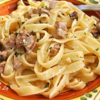Classic Fettuccine Alfredo with Sausage