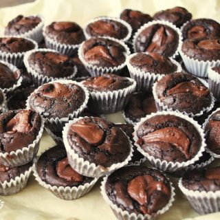 Mini Brownie Cups filled with Nutella