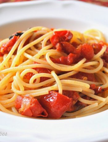 Spaghetti with Oven-Roasted Tomatoes by 2sistersrecipes.com