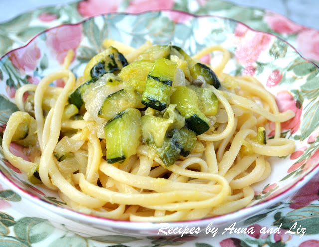 Linguine Pasta with Zucchini & Onions by 2sistersrecipes.com