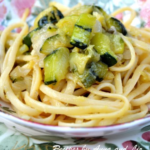 Linguine Pasta with Zucchini & Onions
