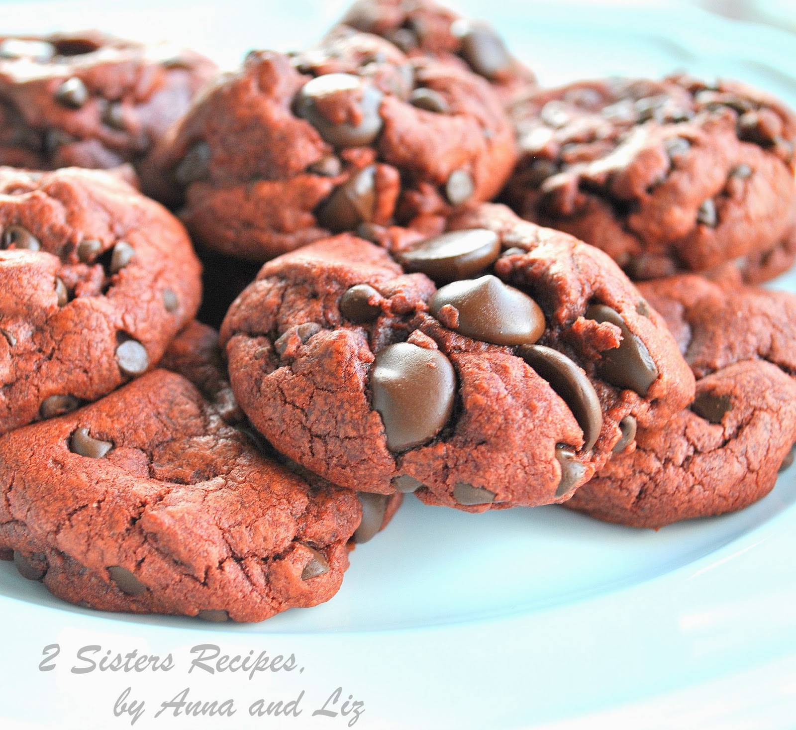 Chewy Triple Chocolate Chip Pudding Cookies by 2sistersrecipes.com