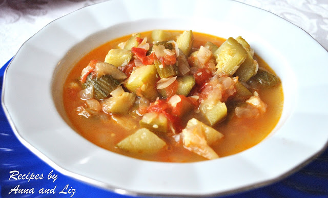 Italian Style Zucchini and Tomato Soup by 2sistersrecipes.com