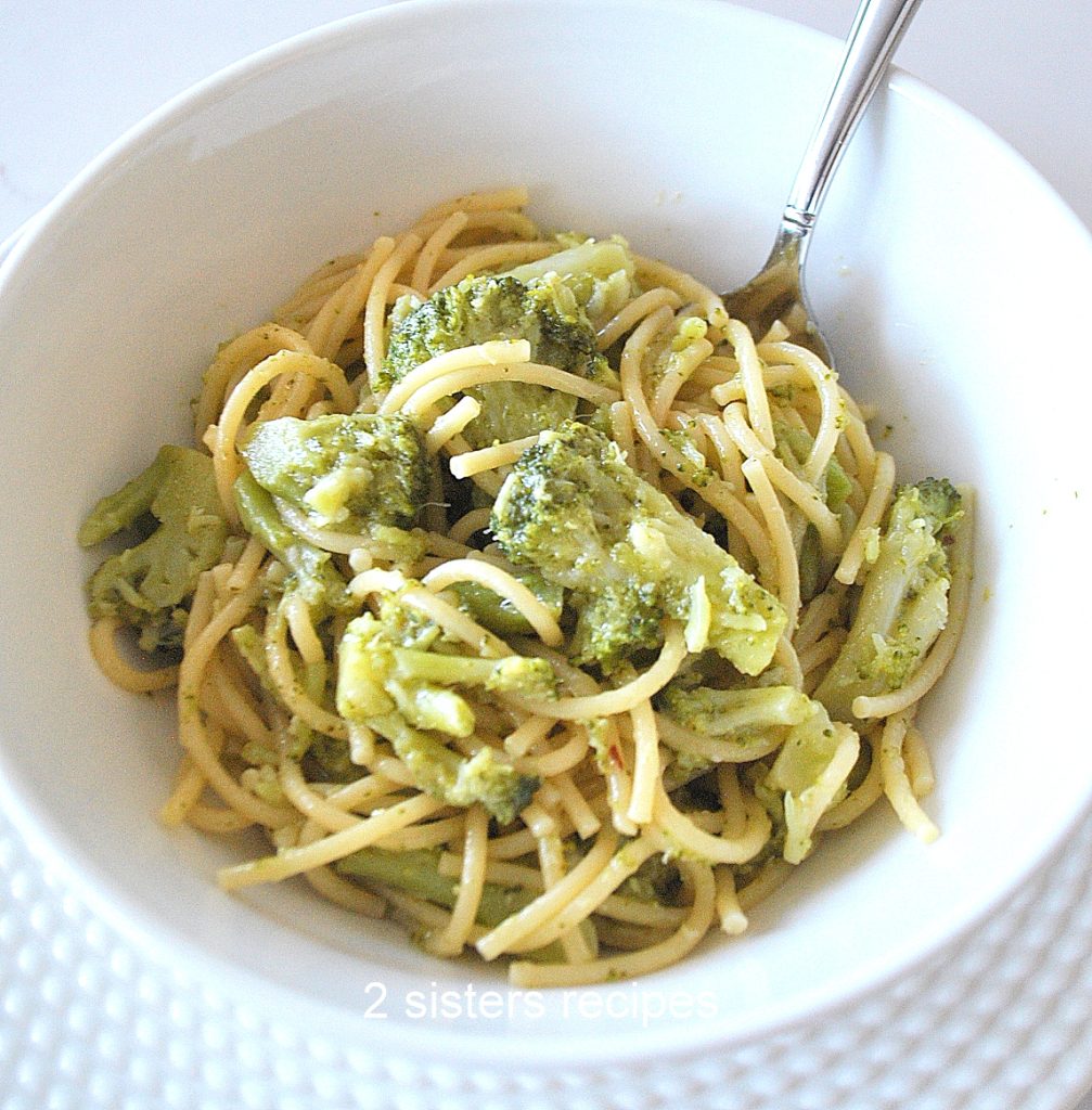 Pasta Cooked with Broccoli in 15 Minutes by 2sistersrecipes.com