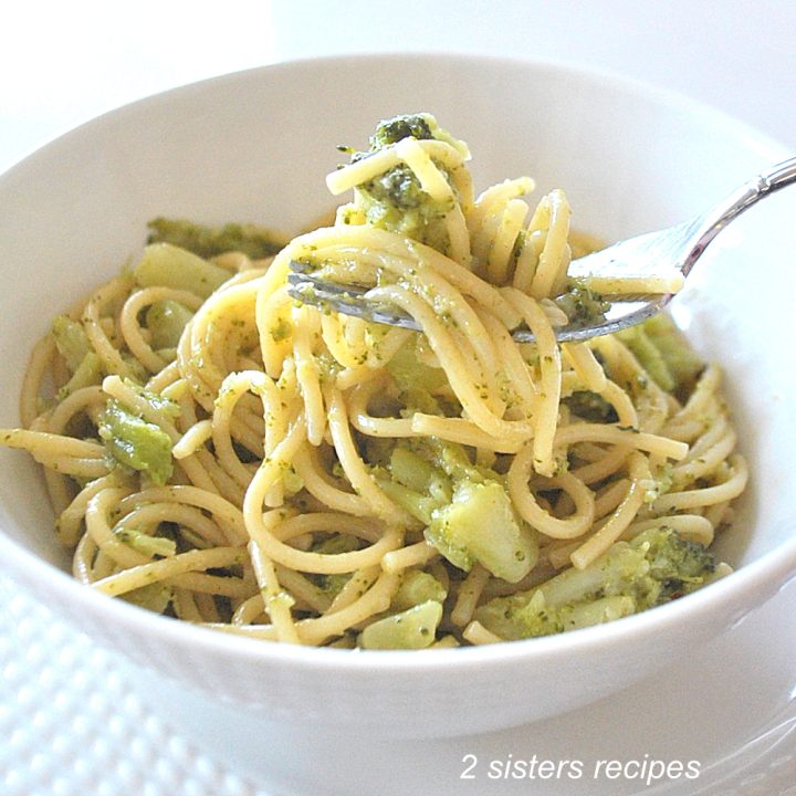 Pasta Cooked with Broccoli in 15 Minutes by 2sistersrecipes.com