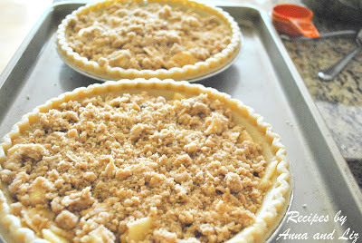 EASY Apple Crisp Pie by 2sistersrecipes.com 
