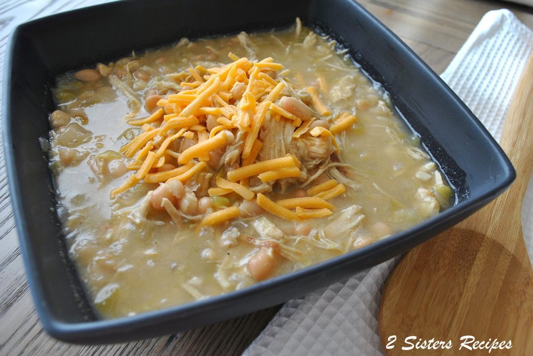 Easy White Bean Chili with Chicken by 2sistersrecipes.com