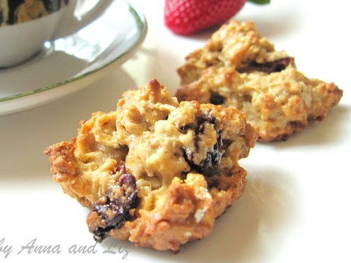 Healthy Oatmeal Cranberry Nut Cookies by 2sistersrecipes.com 