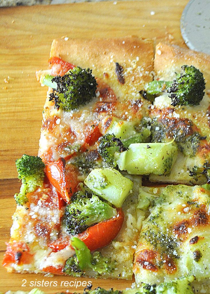 Broccoli Tomato Pesto Pizza by 2sistersrecipes.com 
