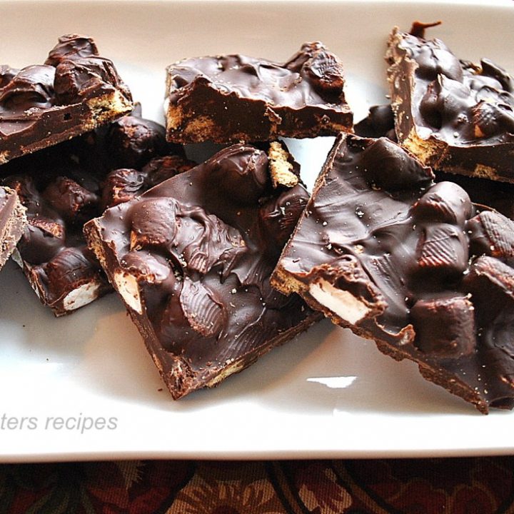 S'mores Dark Chocolate Bark by 2sistersrecipes.com