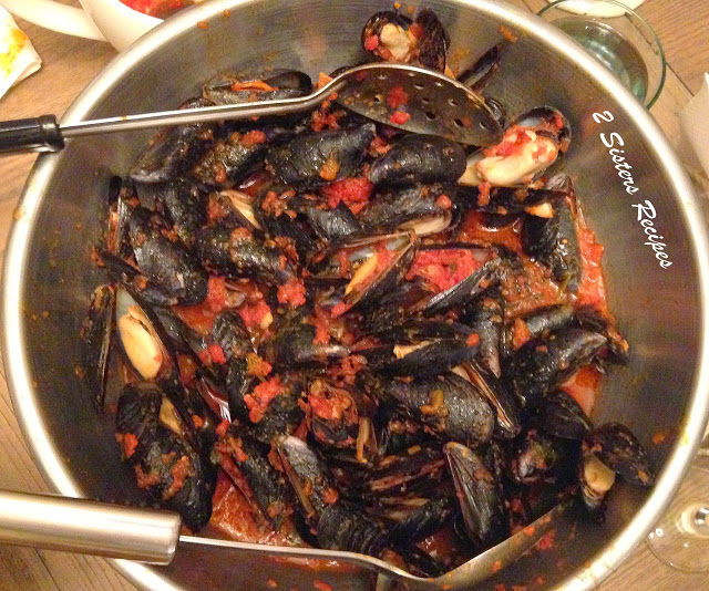 Quick Mussels Fra Diavolo by 2sistersrecipes.com 