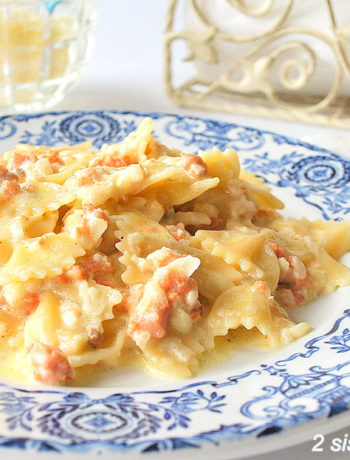 Pasta with Smoked Salmon in Creamy Sauce by 2sistersrecipes.com