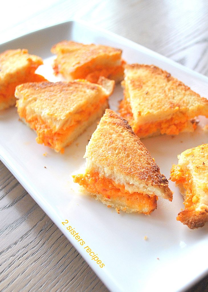 Grilled Pimento Cheese Sandwiches by 2sistersrecipes.com