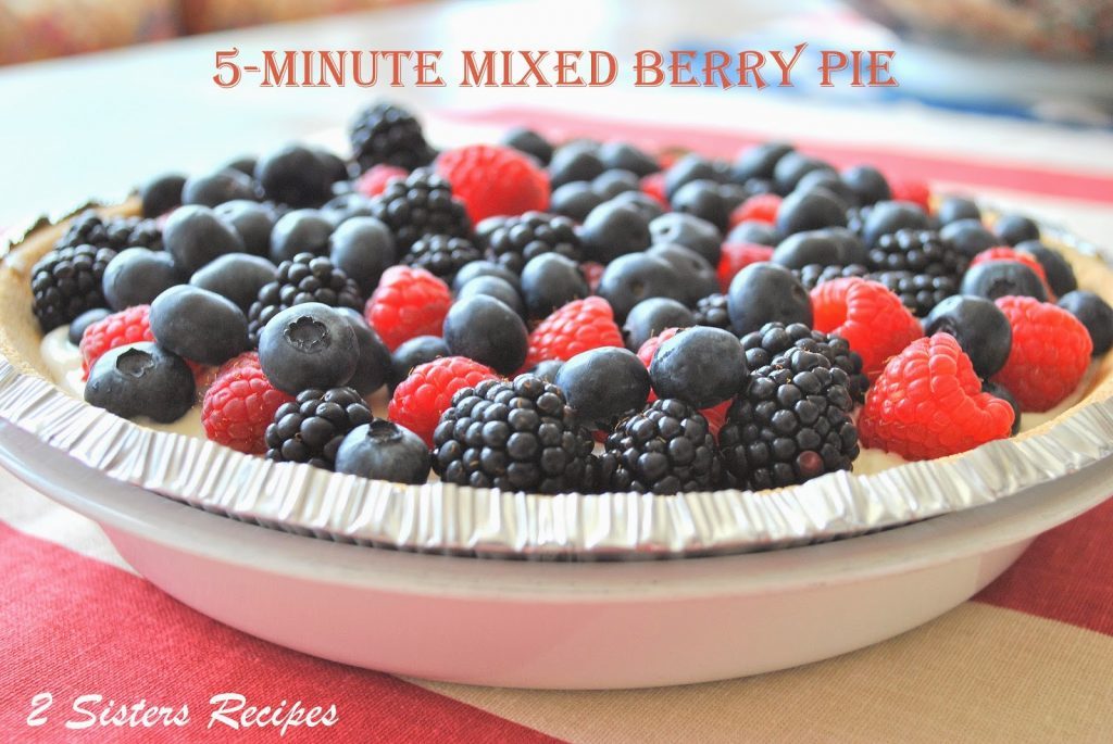 5 Minute Mixed Berry Pie by 2sistersrecipes.com