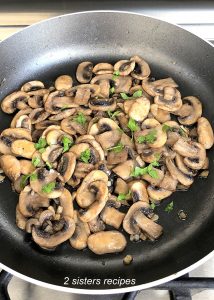 Easy Sautéed Mushrooms with Garlic