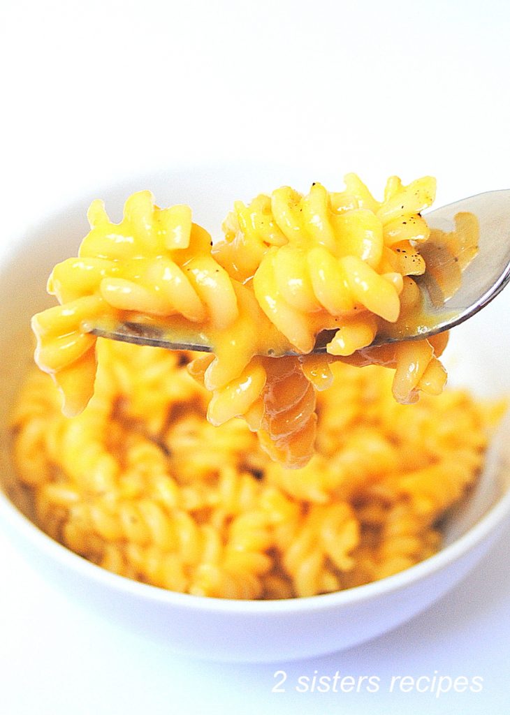 Butternut Squash Mac and Cheese by 2sistersrecipes.com 