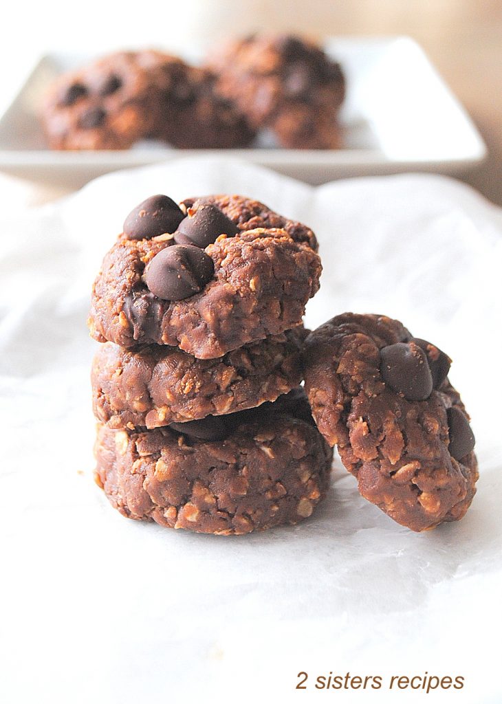 No-Bake Chocolate Chip Peanut Butter Cookies by 2sistersrecipes.com