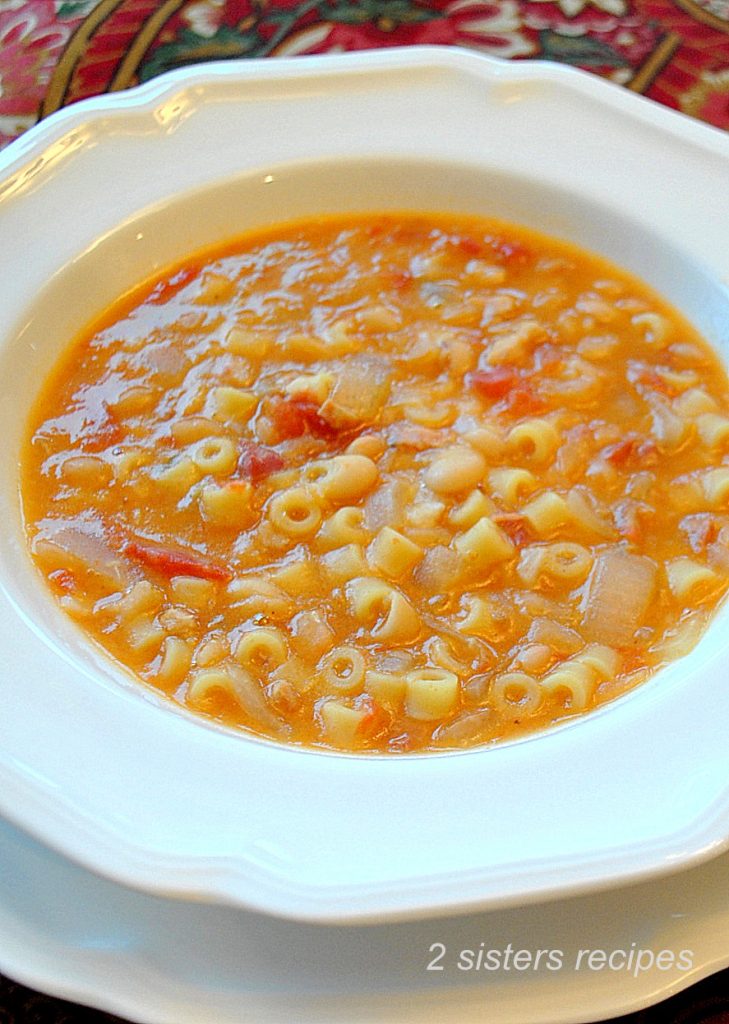 Easy Pasta Fagioli Soup by 2sistersrecipes.com 