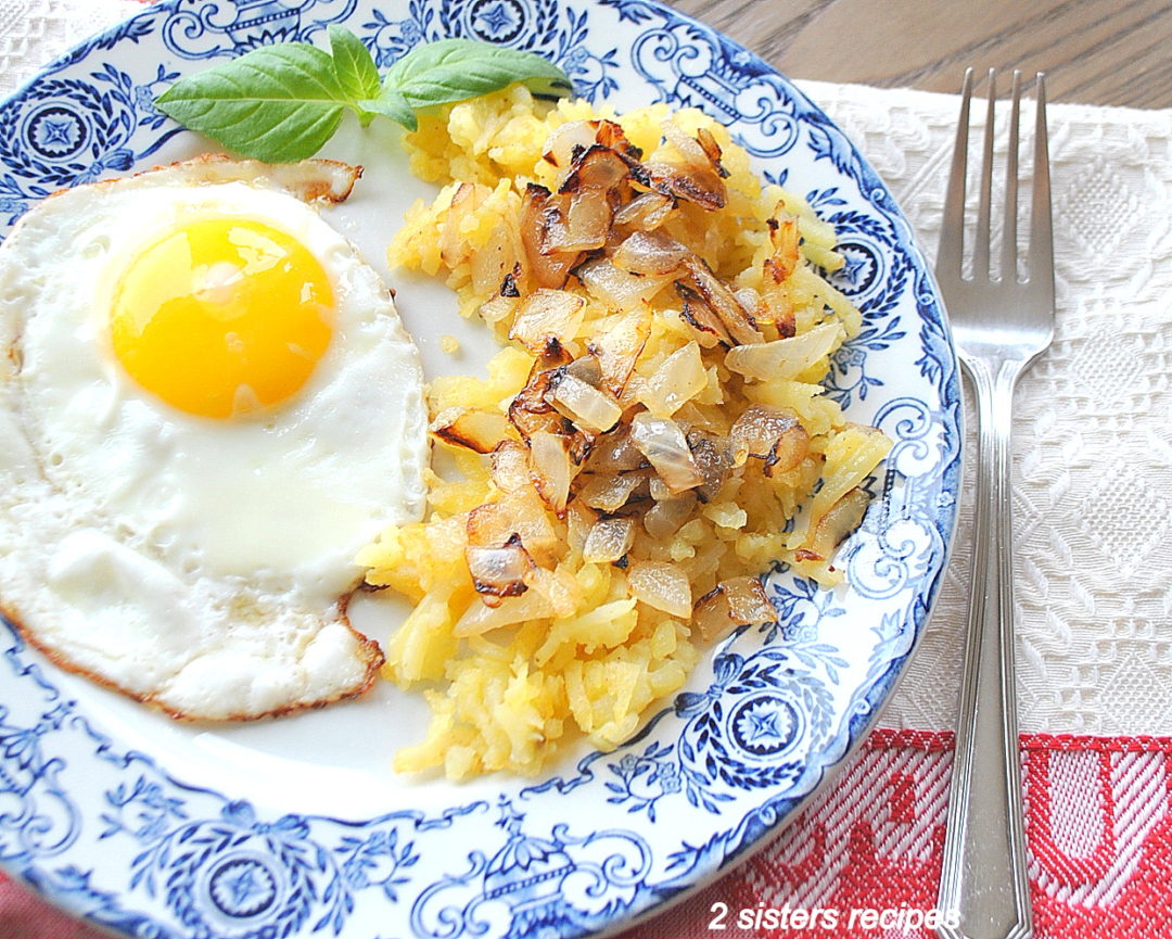 Easy Hash Browns Breakfast - 2 Sisters Recipes by Anna and Liz
