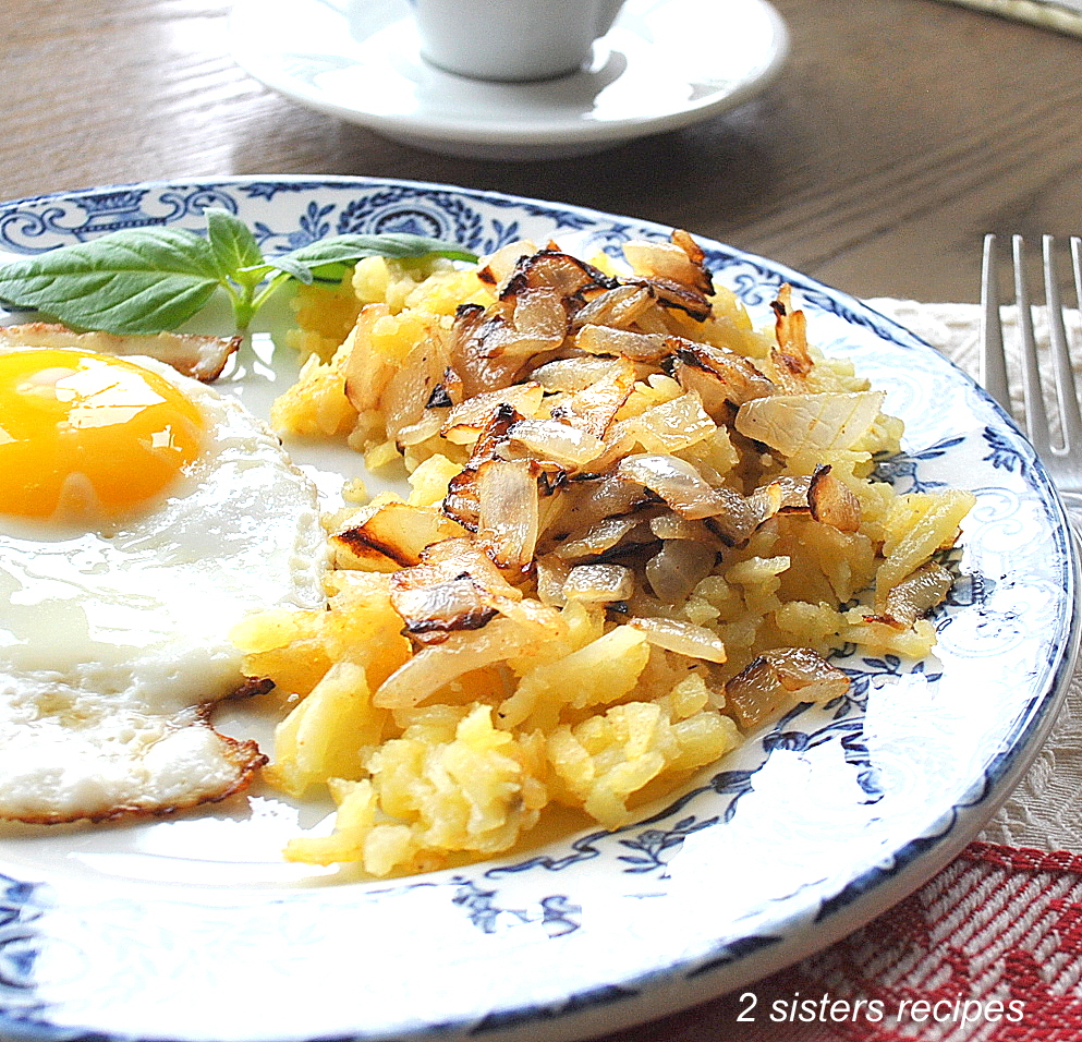 Easy Hash Browns Breakfast by 2sistersrecipes.com 