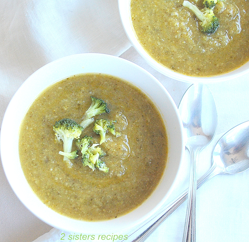 Easy Broccoli Zucchini Soup by 2sistersrecipes.com