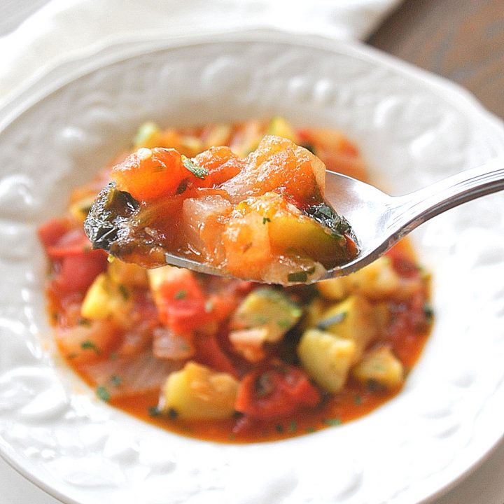 Fast & Easy Zucchini Tomato Soup by 2sistersrecipes.com