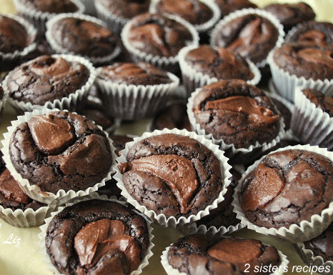 Mini Brownie Cups Filled with Nutella by 2sistersrecipes.com